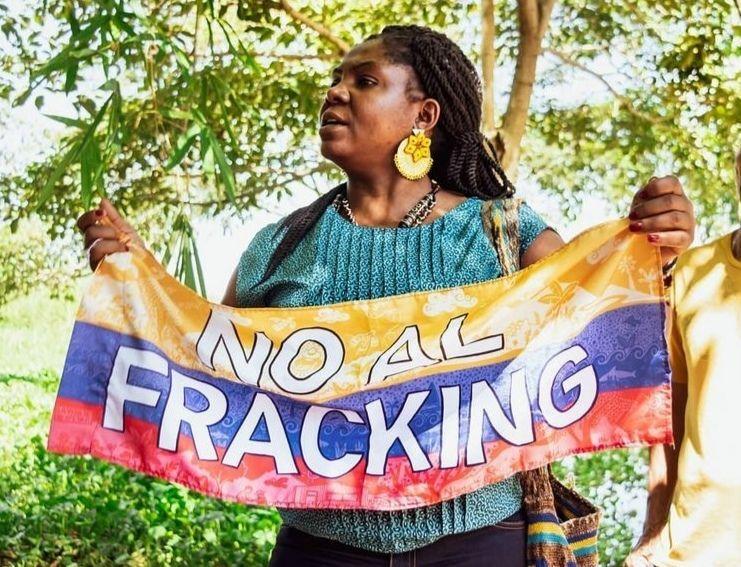 Gráfica alusiva a Francia Márquez y la entrada del afrofeminismo al poder en Colombia