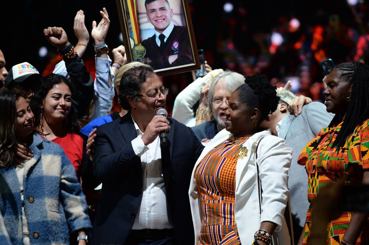 Gráfica alusiva a Petro y Márquez ganan en Colombia: van por la justicia social y ambiental